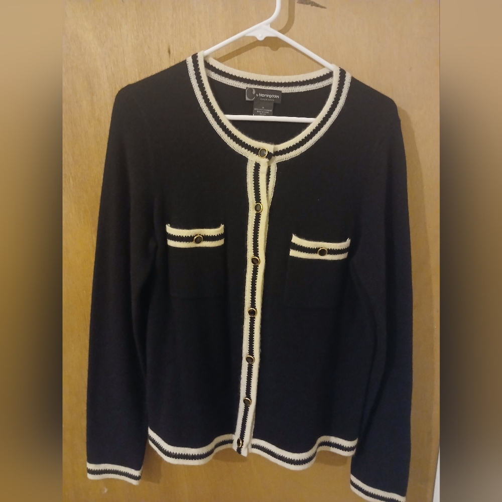 C By Bloomingdales Woman's Sweater